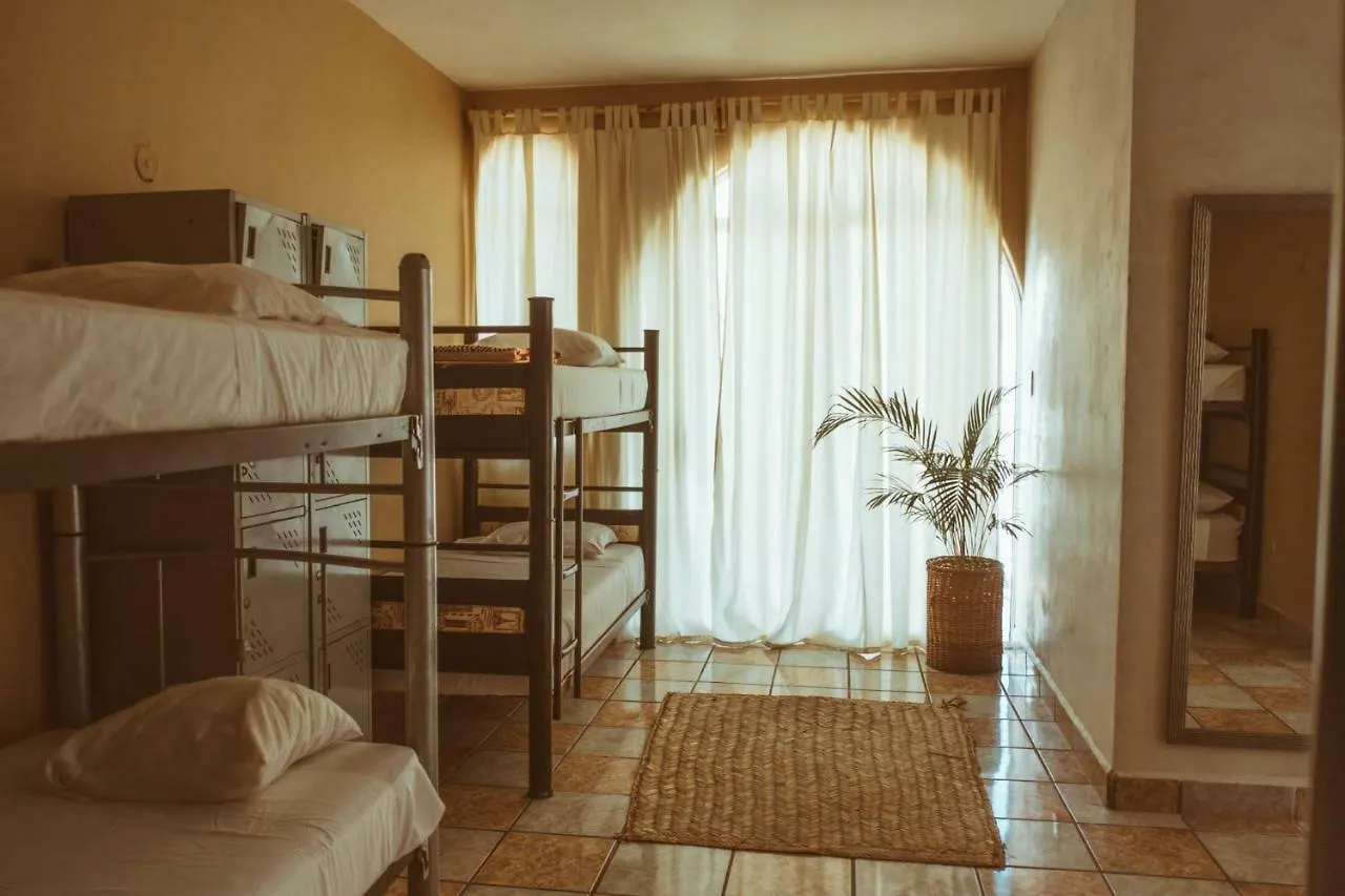 פלאייה דל כרמן Tequilita Hostel & Suites